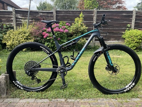 Canyon lux cf8 mtb - canyon,